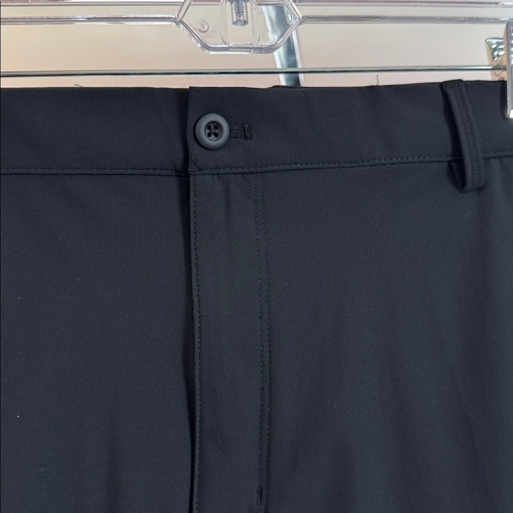 NWT Greg Norman Performance Stretch Golf Shorts Black Size 42 UPF - Picture 5 of 6